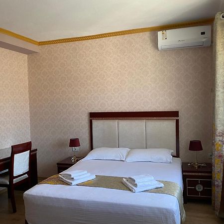 British Hotel Поградец Екстер'єр фото